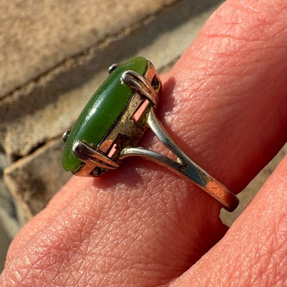 Jade jadeite vintage Marquise Cut Gold Tone Sterling Silver Ring Size 7 - Picture 9 of 15